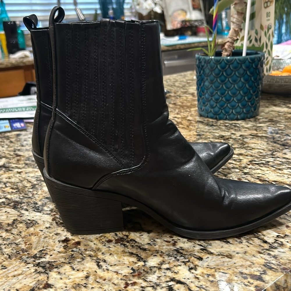 Black sz 39 Koi footwear ankle booties with small heel
